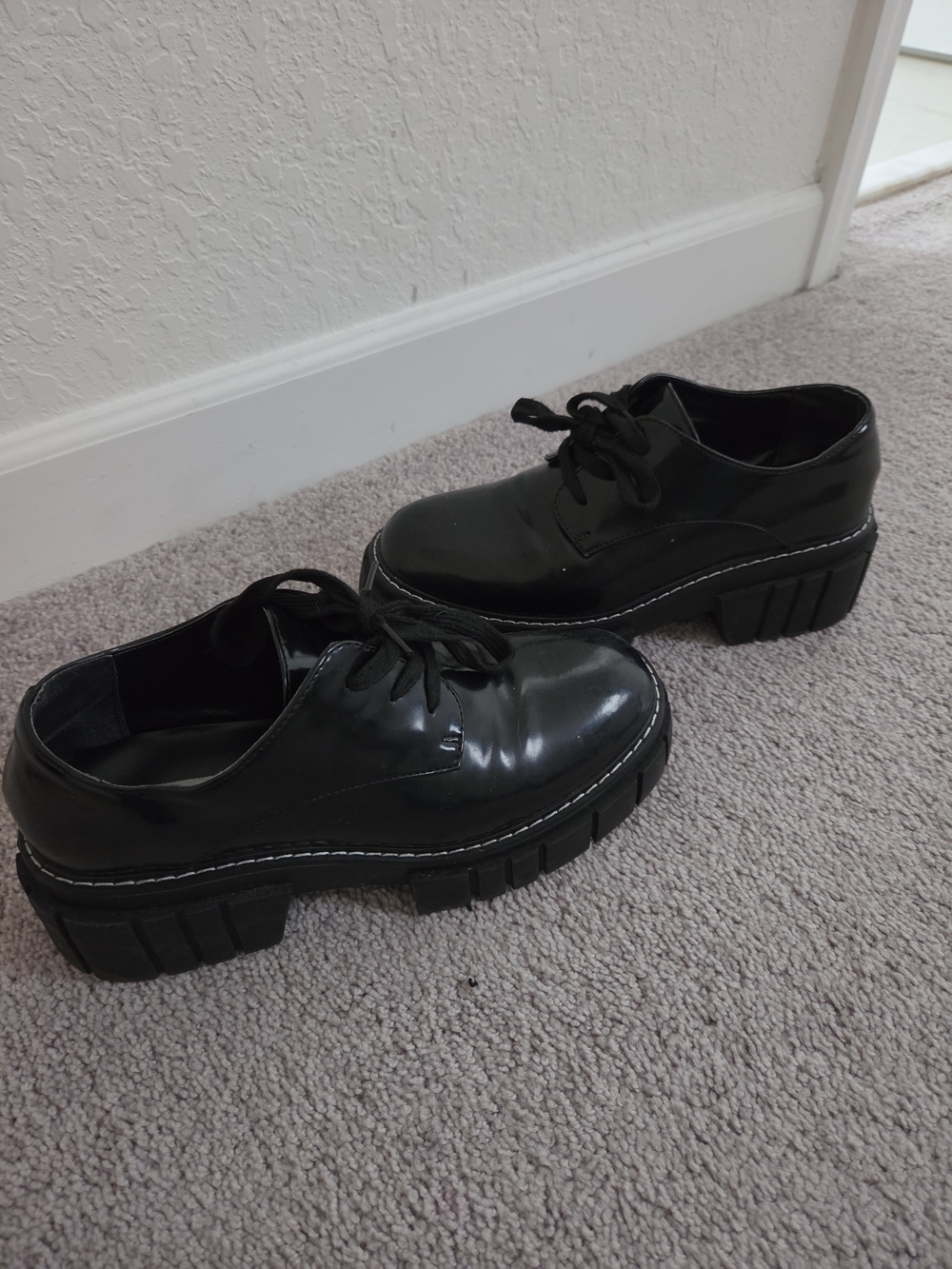 Steve Madden Black Patent Lace-Up Chunky Platform Boots